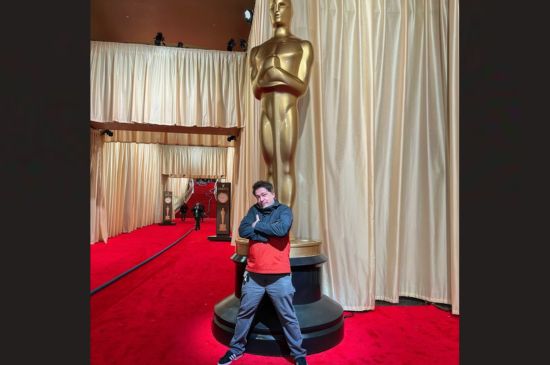 Dom DeLuca Posted Up at The 2024 Oscars