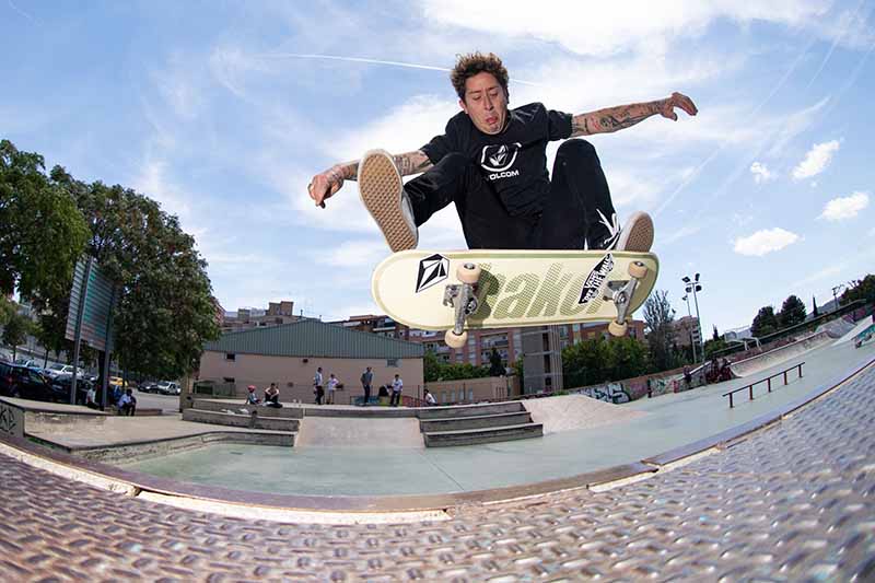 Dustin Dollin kickflip