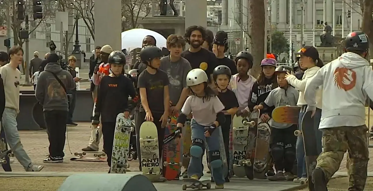 Young kids skateboarding Young kids skateboarding