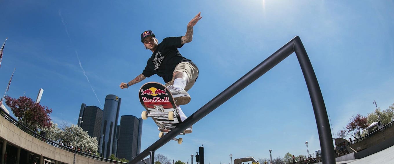 Ryan Sheckler frontside feeble grind